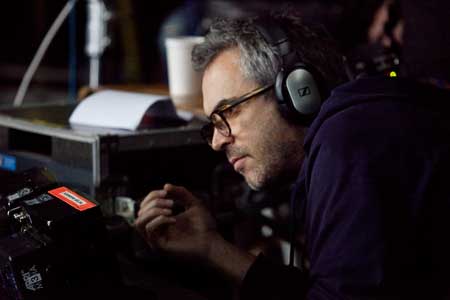 Alfonso-Cuaron-Gravity-on-set